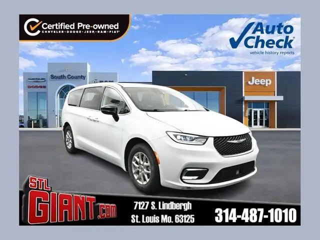 2024 Chrysler Pacifica Touring L for sale in St. Louis, MO