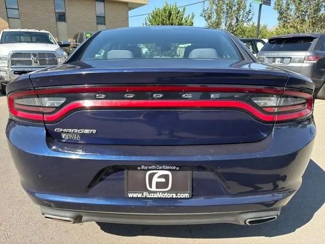 2017 Dodge Charger SE RWD
