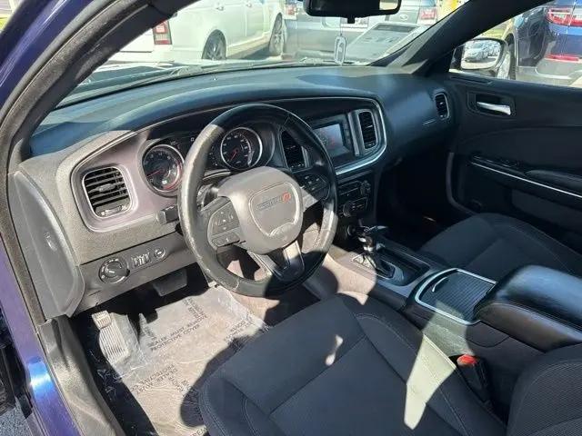 2017 Dodge Charger SE RWD