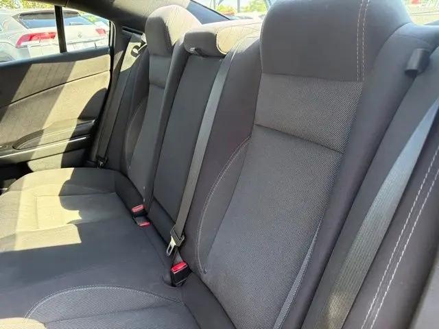 2017 Dodge Charger SE RWD