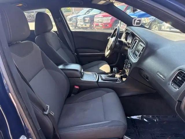2017 Dodge Charger SE RWD