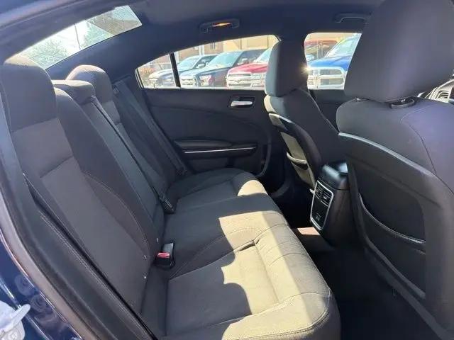 2017 Dodge Charger SE RWD