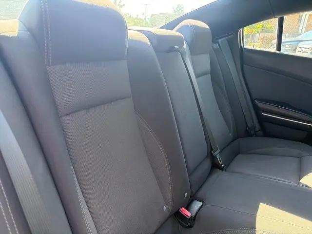2017 Dodge Charger SE RWD