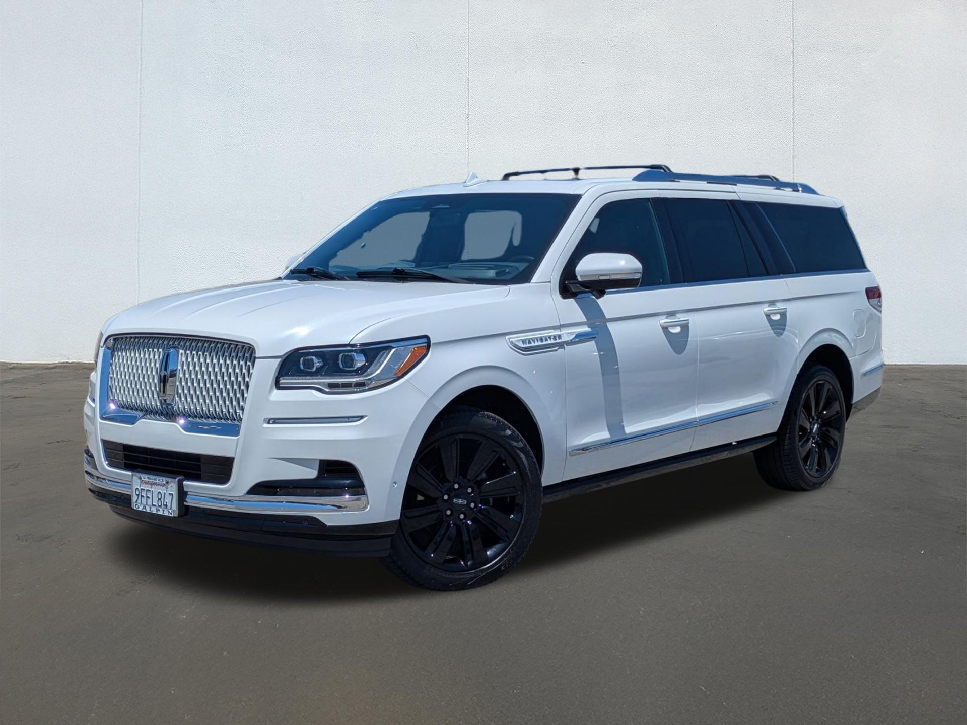 PRISTINE WHITE 2023 Lincoln Navigator SUV / Crossover Four-Wheel Drive Automatic