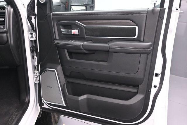 2026 Ram 3500 Laramie Crew Cab 4x4 8 Box