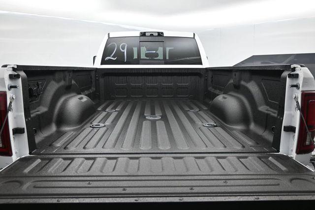 2026 Ram 3500 Laramie Crew Cab 4x4 8 Box