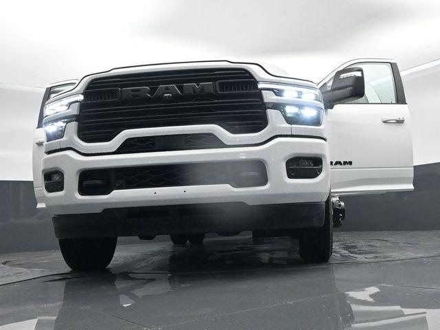 2026 Ram 3500 Laramie Crew Cab 4x4 8 Box