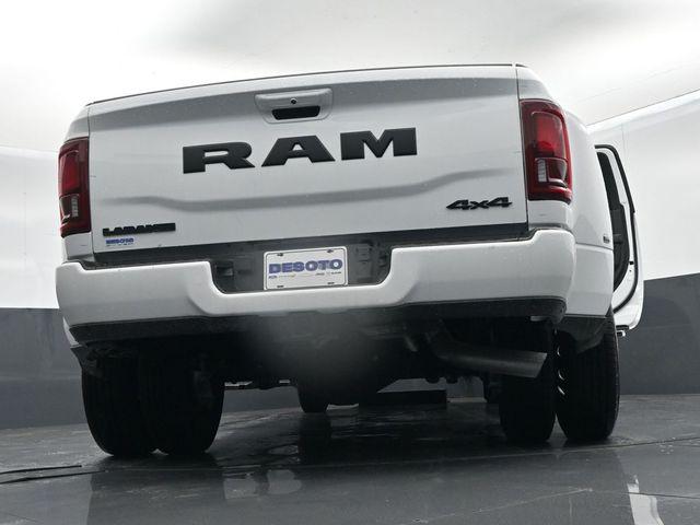 2026 Ram 3500 Laramie Crew Cab 4x4 8 Box