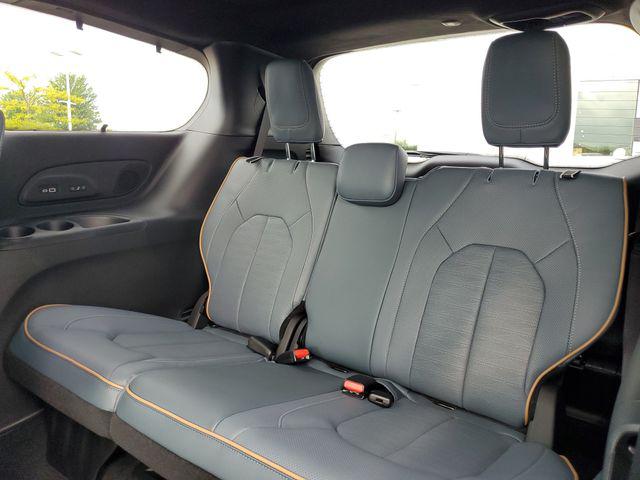 2027 Chrysler Pacifica Pinnacle