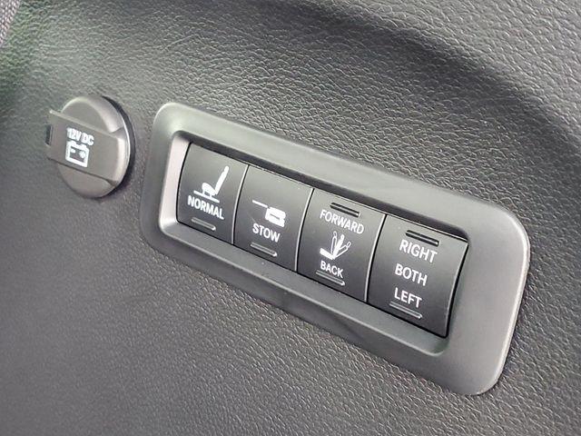 2027 Chrysler Pacifica Pinnacle