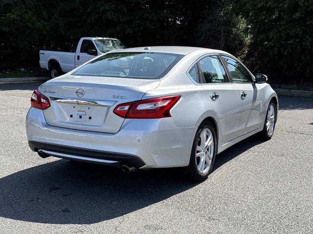 Used 2016 Nissan Altima SL with VIN 1N4BL3AP6GC150335 for sale in Chantilly, VA