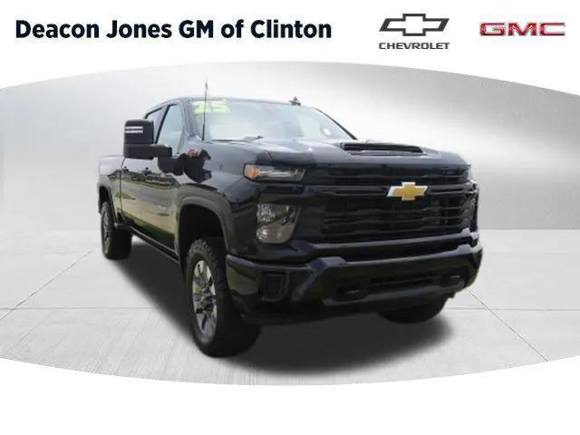 2025 Chevrolet Silverado 2500HD 4WD Crew Cab Standard Bed Custom for sale in Clinton, NC