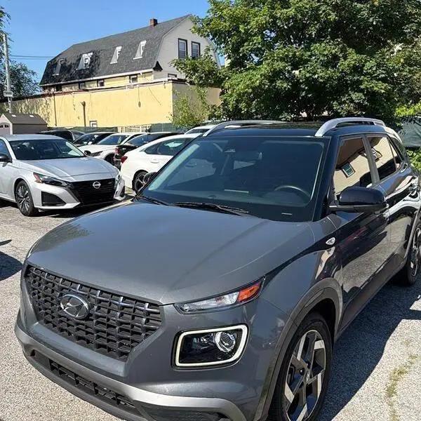 2024 Hyundai Venue Limited for sale in Plymouth, WI
