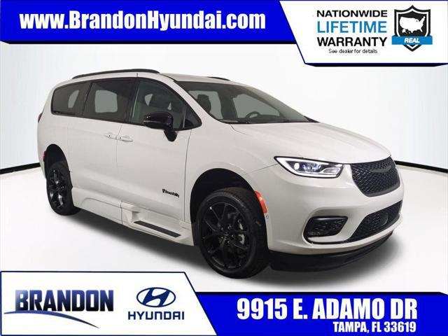 2024 Chrysler Pacifica Touring L for sale in TAMPA, FL