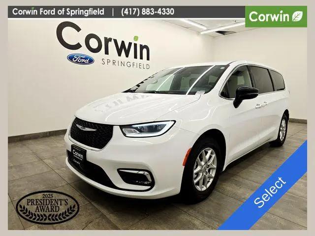 2025 Chrysler Pacifica Select for sale in Springfield, MO