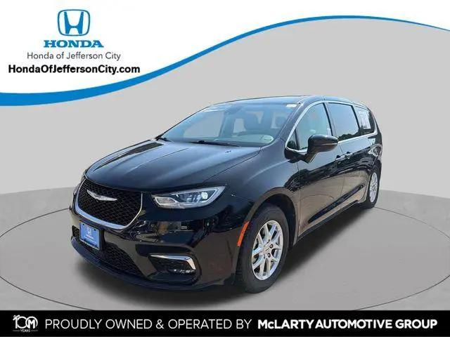 2024 Chrysler Pacifica Touring L for sale in Jefferson City, MO