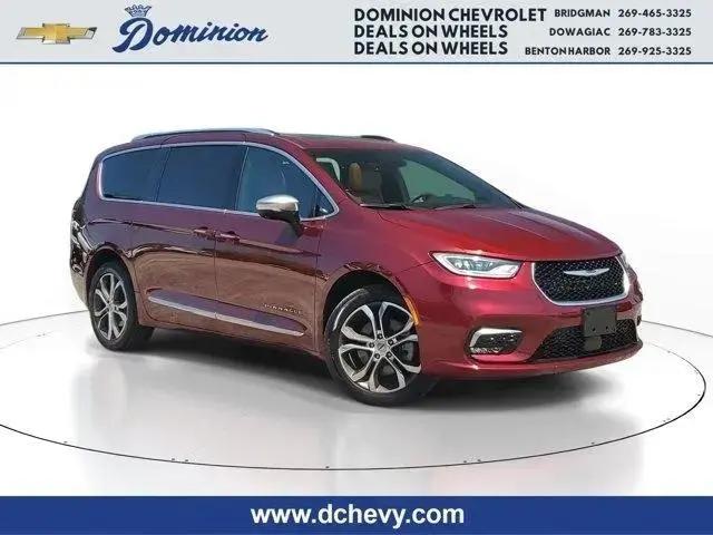 2023 Chrysler Pacifica Pinnacle AWD for sale in Benton Harbor, MI