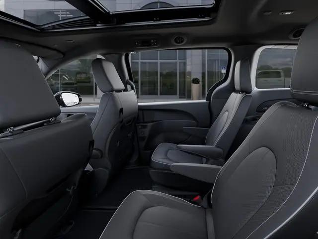 2027 Chrysler Pacifica Limited AWD