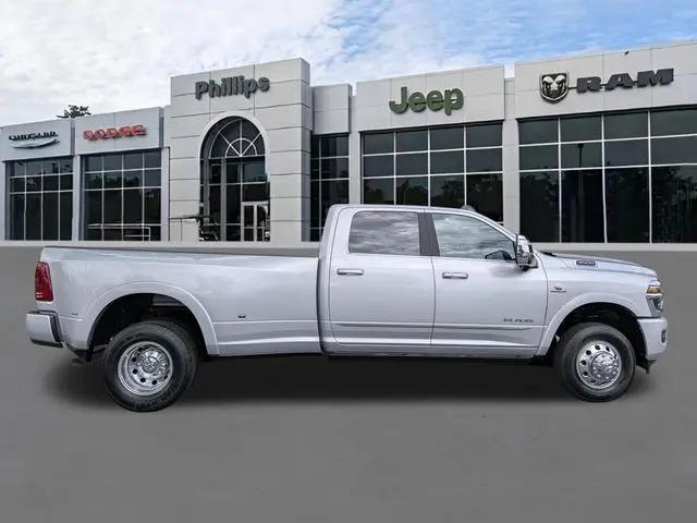 2026 Ram 3500 Limited Crew Cab 4x4 8 Box