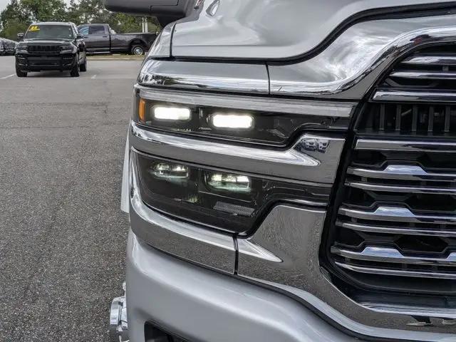 2026 Ram 3500 Limited Crew Cab 4x4 8 Box