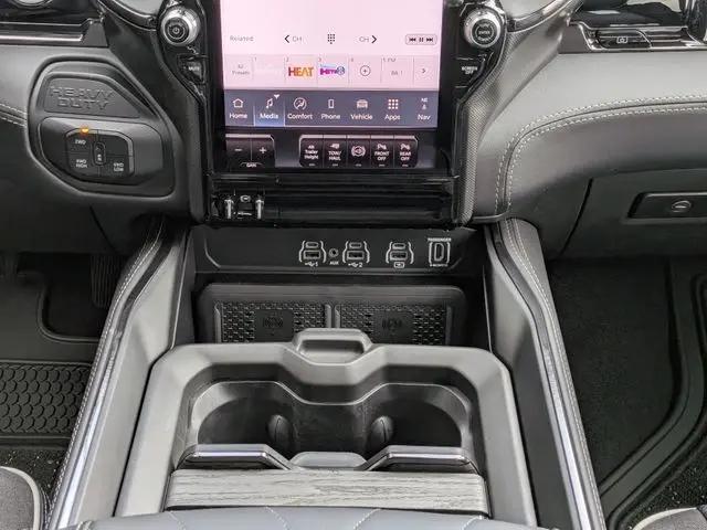 2026 Ram 3500 Limited Crew Cab 4x4 8 Box