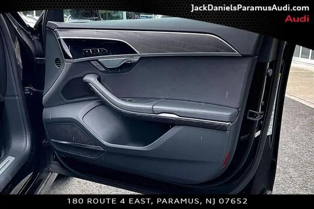 2022 Audi A8 L 55 TFSI quattro Tiptronic
