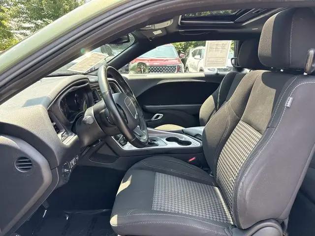 2021 Dodge Challenger SXT