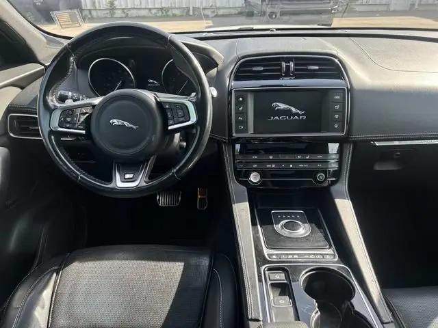 2017 Jaguar F-PACE S