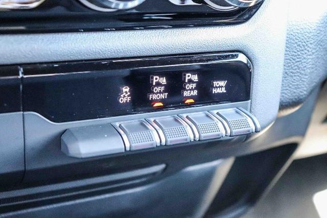 2025 Ram 1500 Big Horn Crew Cab 4x4 57 Box