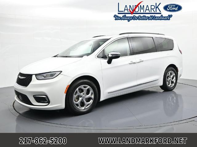 2023 Chrysler Pacifica Limited for sale in Springfield, IL