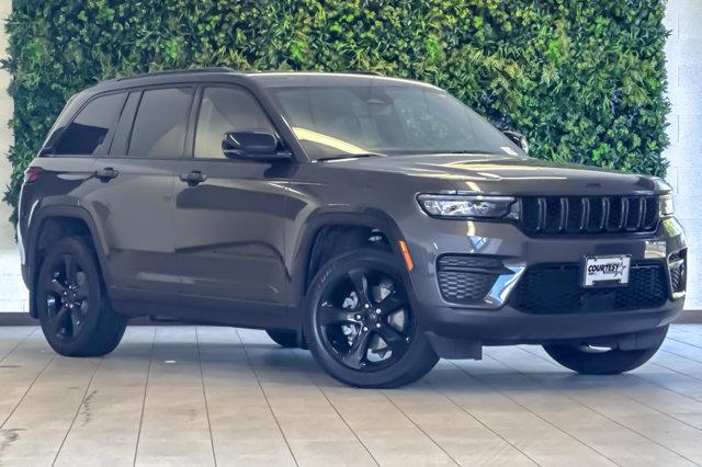 2023 Jeep Grand Cherokee Altitude 4x4 for sale in Portland, OR