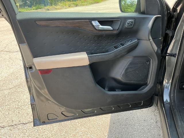 2020 Ford Escape Titanium Hybrid