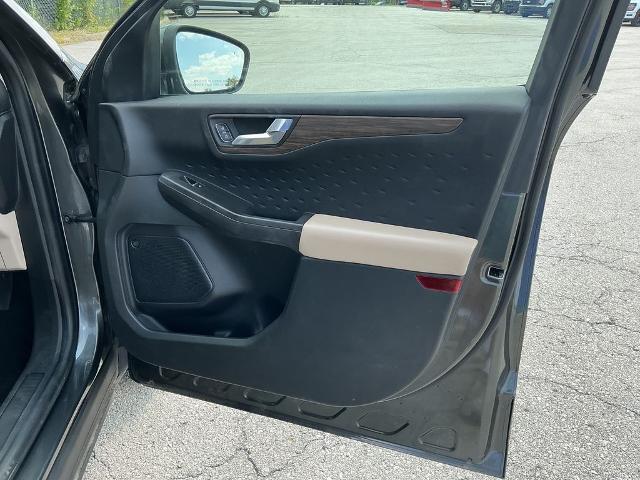2020 Ford Escape Titanium Hybrid