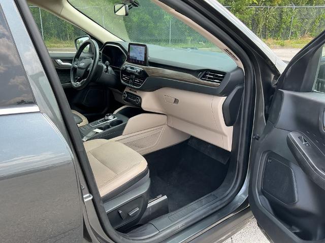 2020 Ford Escape Titanium Hybrid