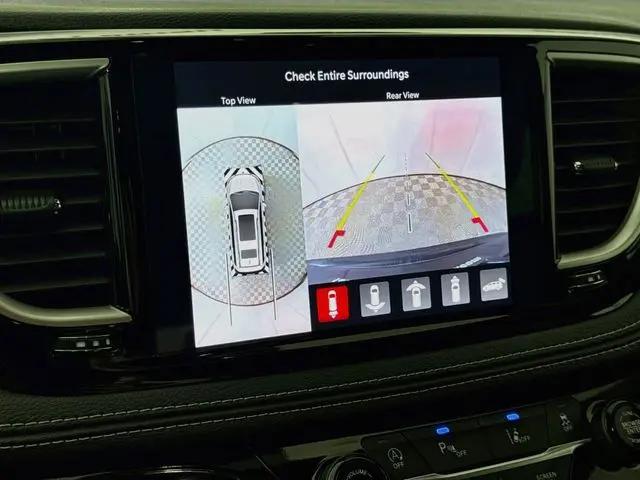 2026 Chrysler Pacifica Select AWD