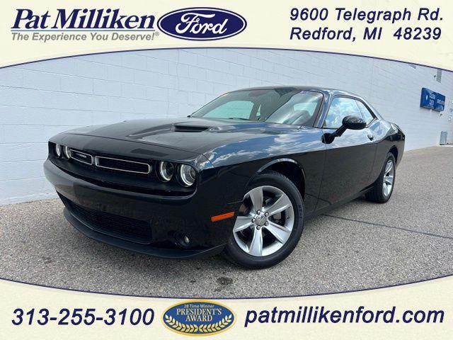 2022 Dodge Challenger SXT for sale in Redford, MI