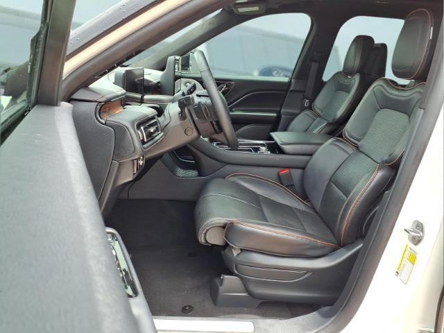 2025 Lincoln Aviator Black Label