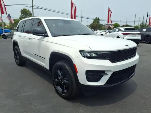 2025 Jeep Grand Cherokee Altitude 4x4 for sale in Greenville, NC