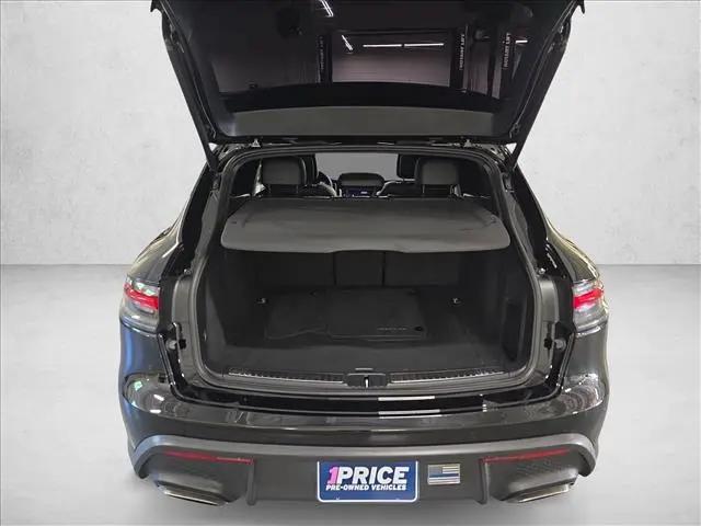 2025 Porsche Macan Macan