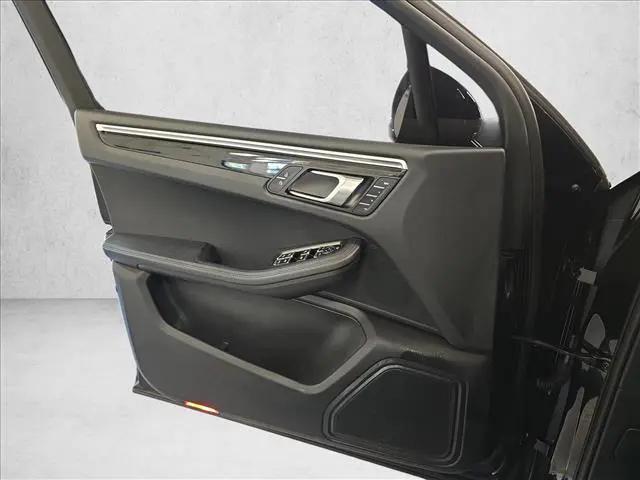 2025 Porsche Macan Macan
