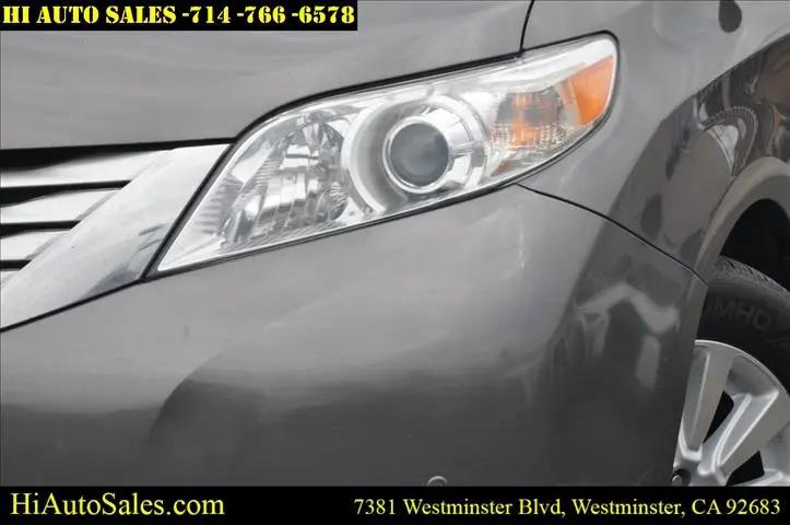 2013 Toyota Sienna XLE 7 Passenger