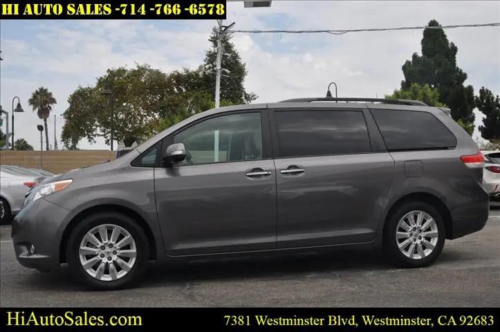 2013 Toyota Sienna XLE 7 Passenger