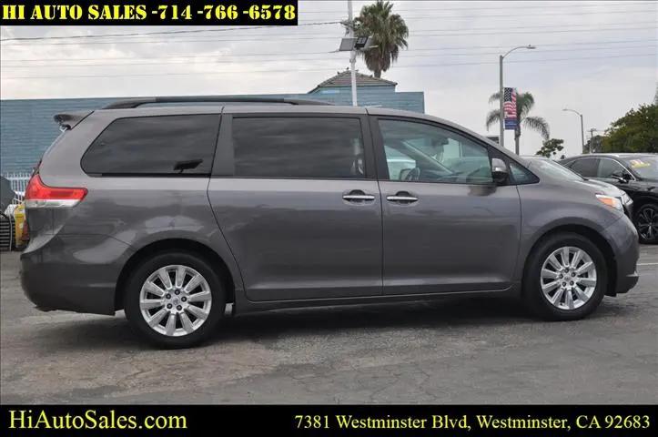 2013 Toyota Sienna XLE 7 Passenger