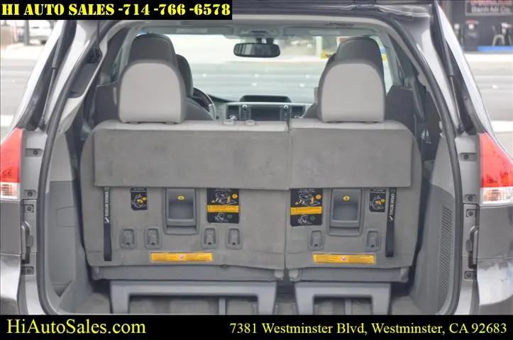 2013 Toyota Sienna XLE 7 Passenger