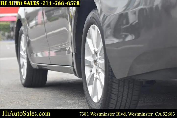 2013 Toyota Sienna XLE 7 Passenger