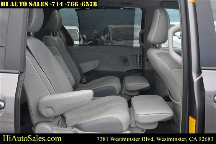 2013 Toyota Sienna XLE 7 Passenger
