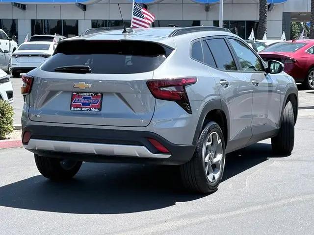 2025 Chevrolet Trax FWD LT