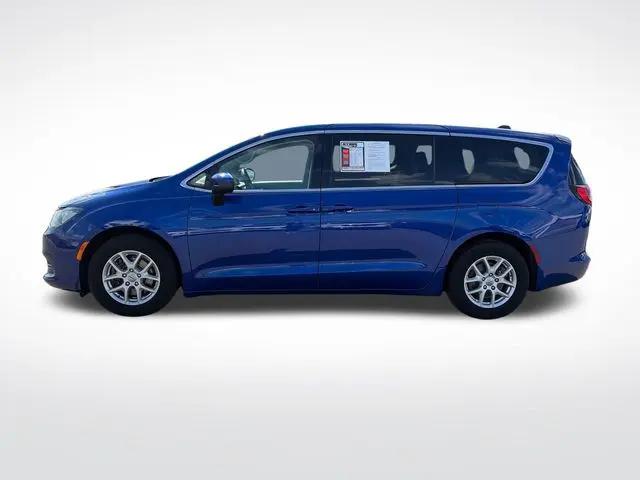 2021 Chrysler Voyager LX
