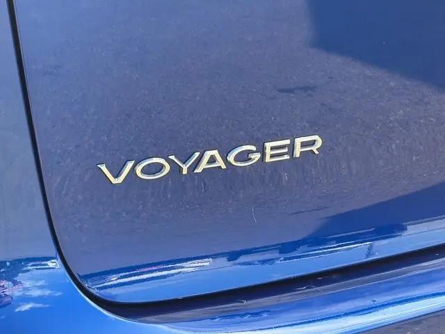 2021 Chrysler Voyager LX