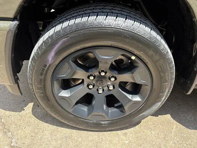 2026 Ram 1500 Express Crew Cab 4x4 57 Box